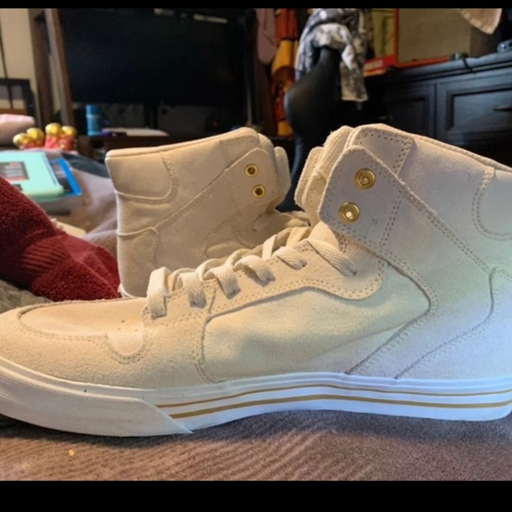 Supra sky tops